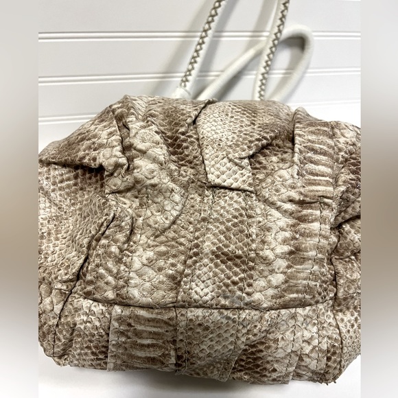 NWT‼️Red by Marc Ecko Drawstring Hobo Faux Snakeskin - Picture 4 of 9